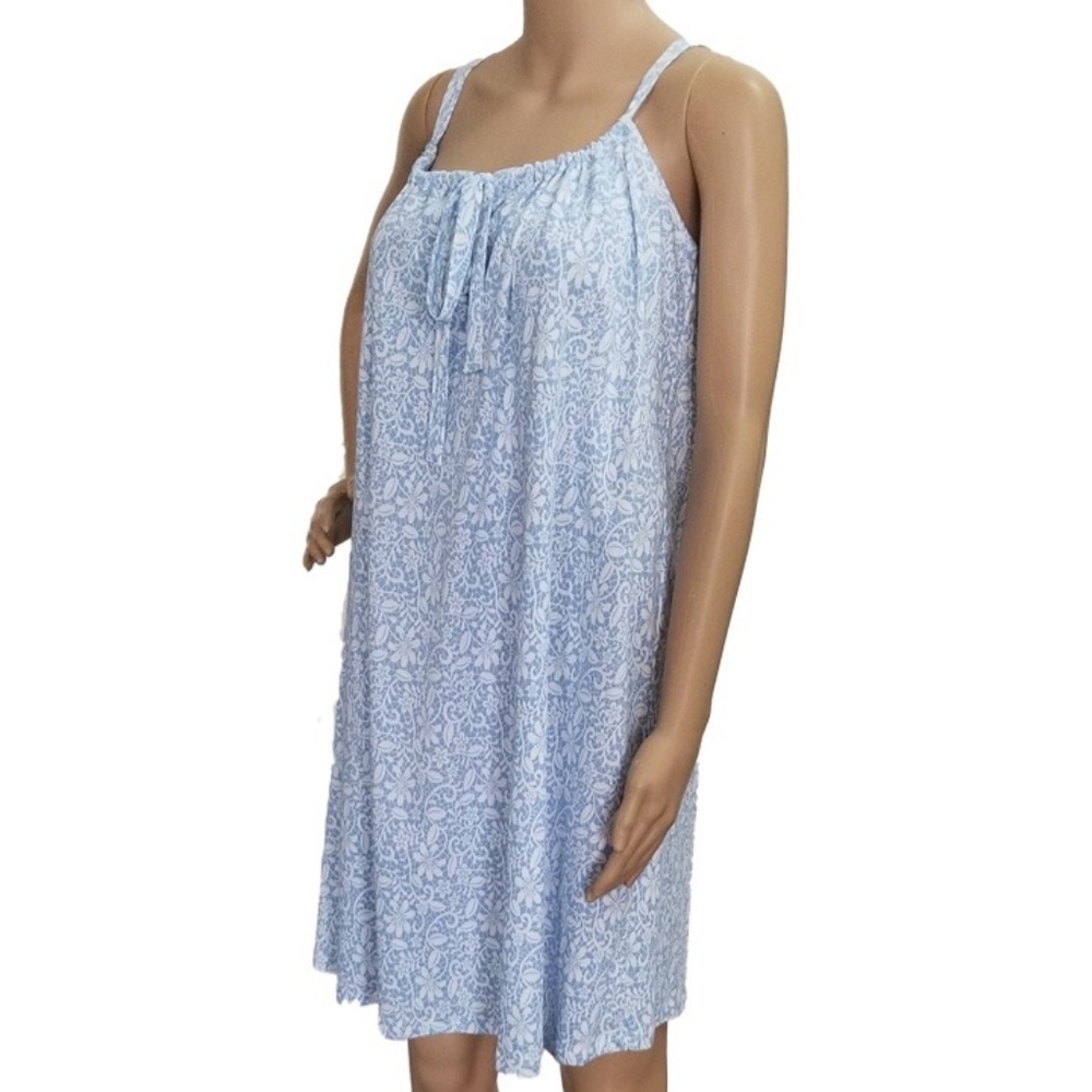 Short gathered chemise blue and white.